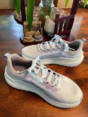 HI-TEC Ice Castle Trail Running Shoes Women’s 7 Lilac Blue White
